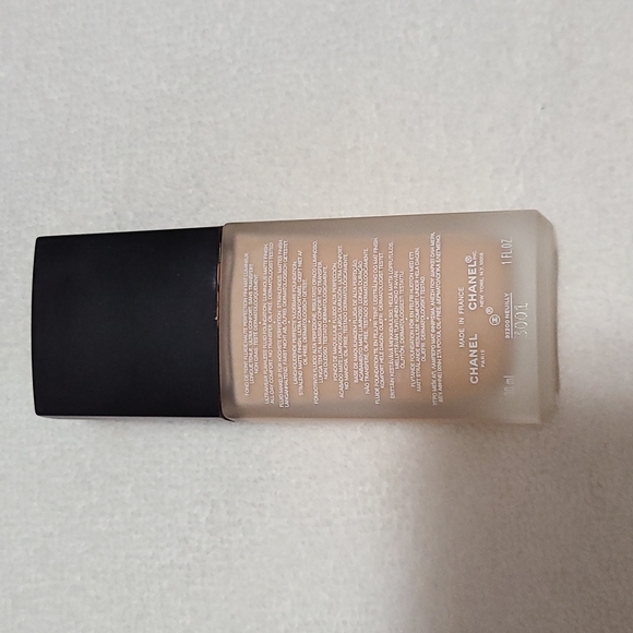 COPY - COPY - Chanel ultra le tenue foundation B10 (used) - Picture 3 of 3